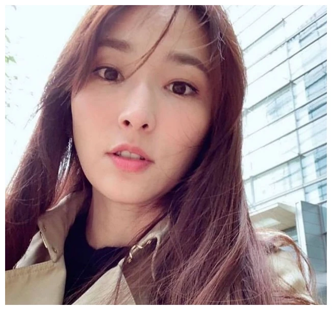 출산 한 번에 7600억 받은 대만 톱배우, 12년 동거 끝에 맞닥뜨린 충격 결말 3 20260413 205654 647274