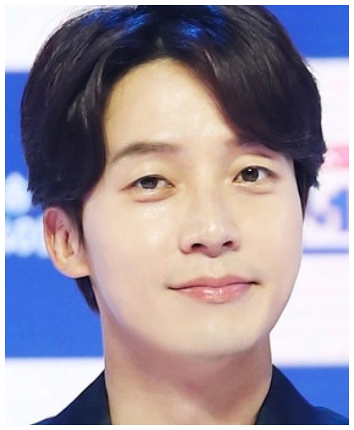 허경환 유행어, 궁금하면 500원이 터지기까지 걸린 5년 1 허경환 유행어의 주인공 허경환이 행사장에서 미소 짓는 모습